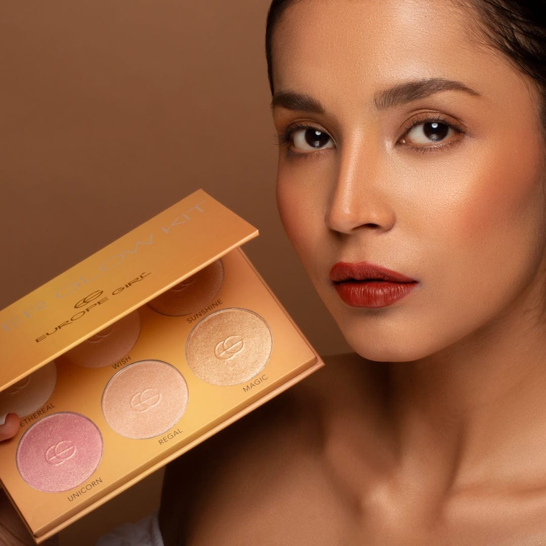 Europe Girl – (After Glow Kit) Highlighter Palette (50gm) - Image 2